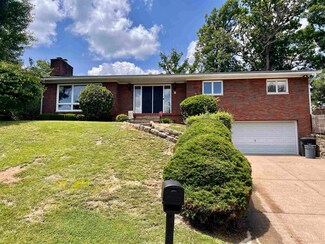 123 Honeysuckle Ln, Huntington, WV 25701