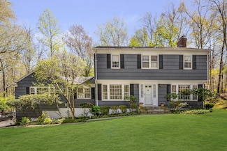 20 Long Pond Rd, Armonk, NY 10504