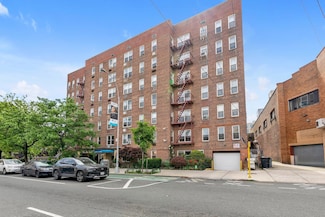 31-85 Crescent St Unit 217, Astoria, NY 11106