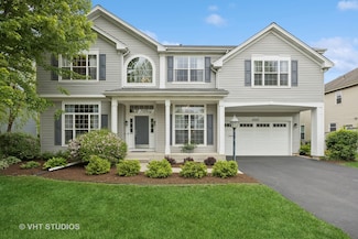 2223 Barrett Dr, Algonquin, IL 60102
