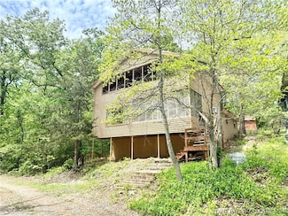 624 Lake Placid Rd, Stover, MO 65078