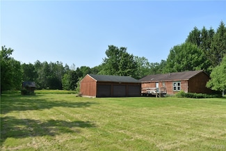 3792 Floridaville Rd, Cato, NY 13033