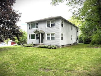 11 Park Rd, Webster, MA 01570