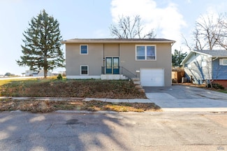 4703 Windsor Dr, Rapid City, SD 57702