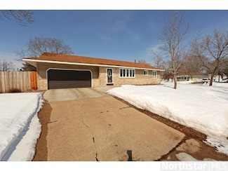 903 903 Cortland Dr, Apple Valley, MN 55124