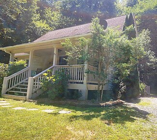 49 Country Creek Dr, Sylva, NC 28779