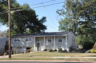 32 Harmon Rd, Edison, NJ 08837