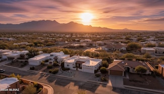 981 W Camino Delicias, Green Valley, AZ 85614