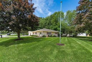 2591 Apple Valley Dr, Howard, OH 43028