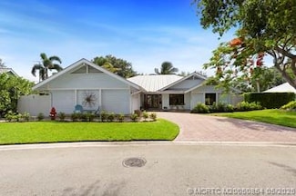 10380 SE Jupiter Narrows Dr, Hobe Sound, FL 33455