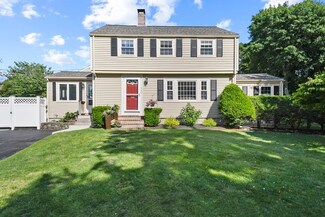 32 Nathaniel Rd, Winchester, MA 01890