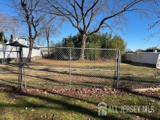 16 Ridge Ave, Sayreville, NJ 08872