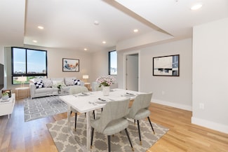 198 Academy St Unit 4B, Jersey City, NJ 07306