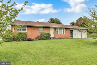 14223 Crest Ave, Waynesboro, PA 17268