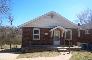8380 College Ave, Saint Louis, MO 63136