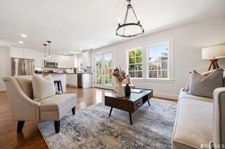 695 43rd St, Oakland, CA 94609