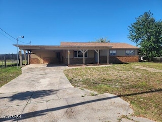 5233 Collins Dr, Panama City, FL 32404