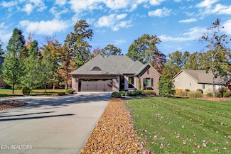 275 Forest Hill Dr, Crossville, TN 38558