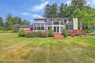 10 Lakeside Dr, South Abington Township, PA 18411