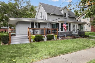 431 N 9th St, Adel, IA 50003