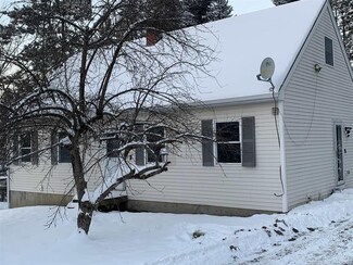 17 Sesame St, Barre, VT 05641