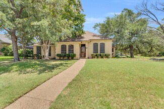 1100 Rock Ridge Dr, Burleson, TX 76028
