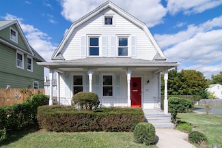 130 Trenton Ave, White Plains, NY 10606