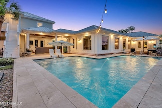 410 2nd St, Gulfport, MS 39507