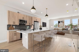 4038 (4050) Marilyn (Conshohocken Ave) Dr, Philadelphia, PA 19131