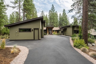 60734 Golf Village Loop, Bend, OR 97702