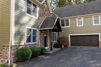1 Moranda Ln, Mansfield, NY 14731