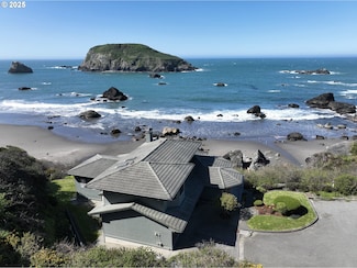 96424 Shorewood Terrace, Brookings, OR 97415