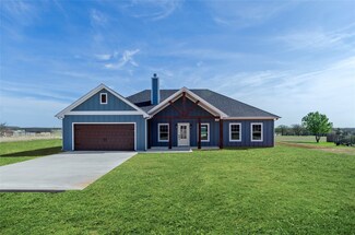 316 Club View Dr, Bowie, TX 76230