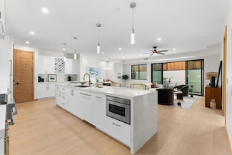 2670 Roosevelt St, Carlsbad, CA 92008