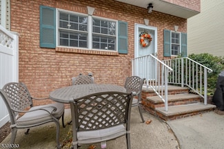 7 Riga Ct, Scotch Plains, NJ 07076