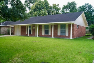 5711 Southminster Dr, Houston, TX 77035