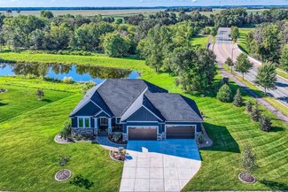 1779 River Shore Dr, Hastings, MN 55033