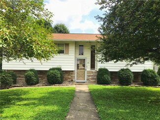 42 Metta Crest Cir, Waverly, WV 26184