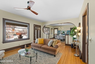 112 N 22nd Ave, Yakima, WA 98902