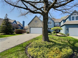 55 Haskell Dr, Cleveland, OH 44108