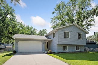 6520 Nathan Ln N, Maple Grove, MN 55369