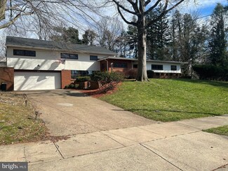 108 Renfrew Ave, Trenton, NJ 08618