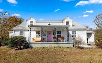 7 Old Flowers Rd, Blue Ridge, GA 30513