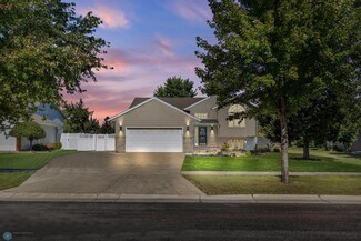 2609 38th Ave S, Fargo, ND 58104