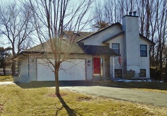 1237 Candlewick Dr NW, Poplar Grove, IL 61065