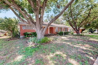 1817 Patricia Ln, Garland, TX 75042