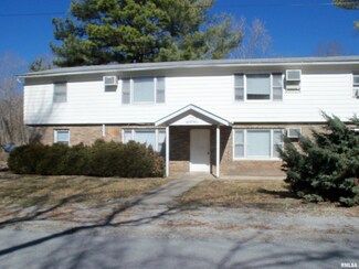 1457 W Lake Rd, Carbondale, IL 62901