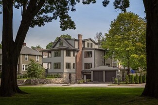 67 Eliot St, Chestnut Hill, MA 02467