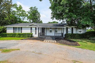 3699 Housers Mill Rd, Byron, GA 31008