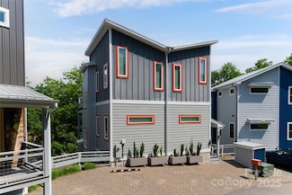 8 Birdhouse Row, Asheville, NC 28801